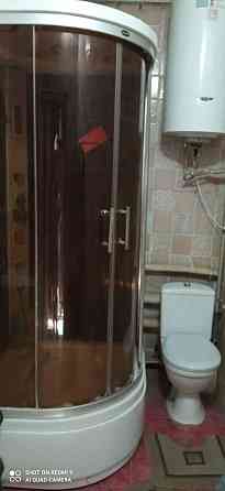 Продам дом в Еленовке. Дом 100 м2, земля 20 соток,вода в доме и на улице колодец,отопление печное.ан Донецк