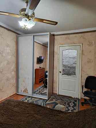 продается 2 комн. кв в центре, р-н автовокзала Харцызск