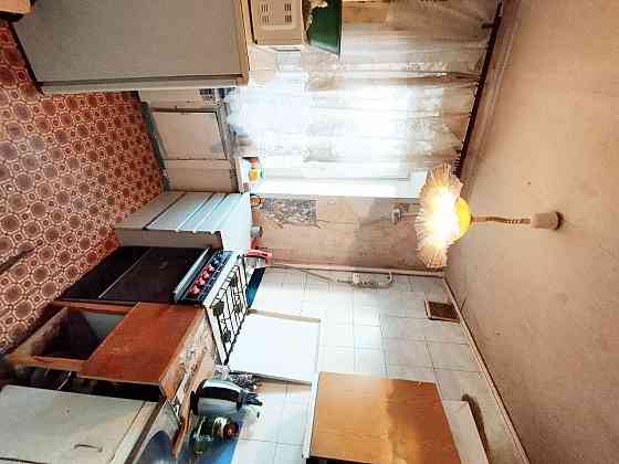 Продам 1 комнатную гостинку на 17 микрорайоне Мариуполь