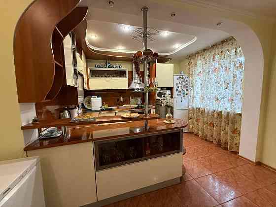 долгосрочная аренда шикарного дома в Калининском районе ( ориентир загс) Донецк