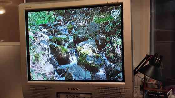 SONY 54 см 0тлично показывает ,в наличии пульт Донецк