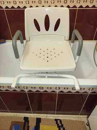 Сиденье на ванну с поворотным механизмом. Донецк