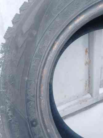 Продам две зимние покрышки R 15 разнобой. Донецк