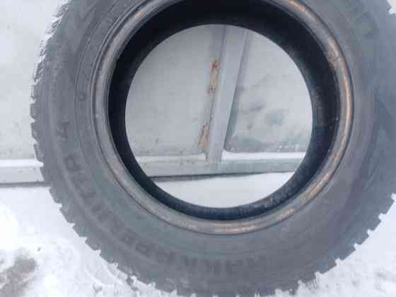 Продам две зимние покрышки R 15 разнобой. Донецк