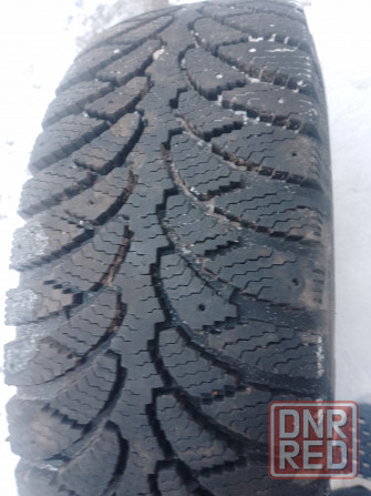 Продам две зимние покрышки R 15 разнобой. Донецк - изображение 1