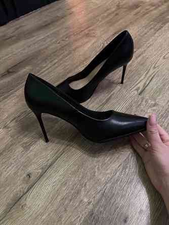 Продам новые туфли Макеевка