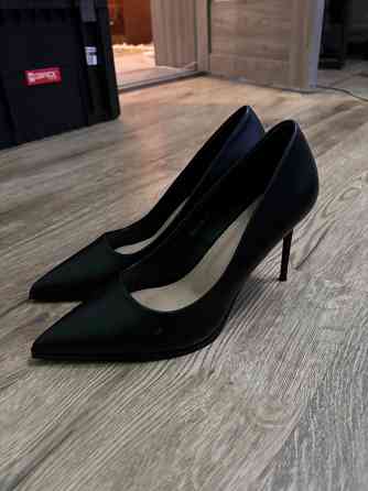 Продам новые туфли Макеевка