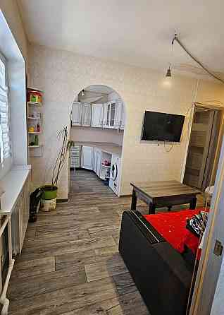 Продается трехкомнатная квартира в Приморском районе Мариуполь