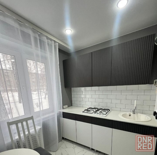 Сдается 1-комнатная квартира в Калининском районе, Бульвар Шахтостроителей Донецк - изображение 2