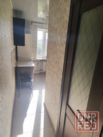 Сдам квартиру м-н Октябрьский 1 комнатная Макеевка - изображение 2