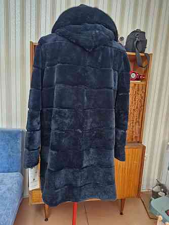 р.48-50 Новая шубка из меха бобрика с капюшоном Макеевка