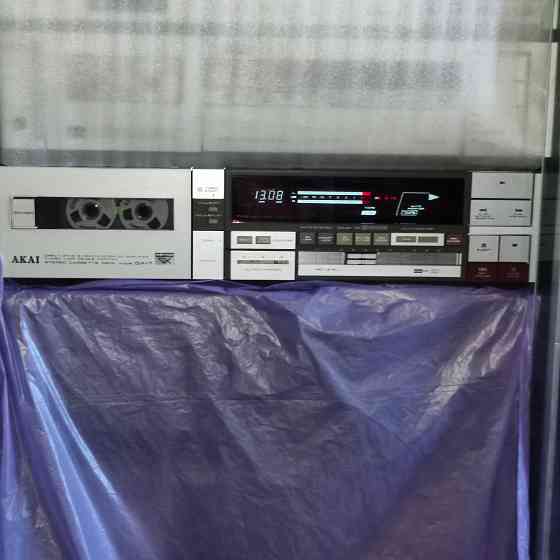 Продается кассетный магнитофон (дека) японской фирмы AKAI GX-7 Донецк