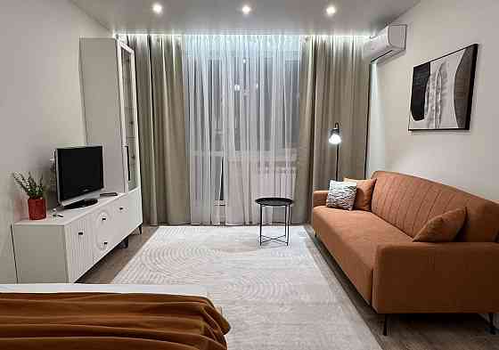Сдаю однокомнатную квартиру 38.0 м² этаж 2/4 город Донецк, Ворошиловский район, бульвар Пушкина Донецк