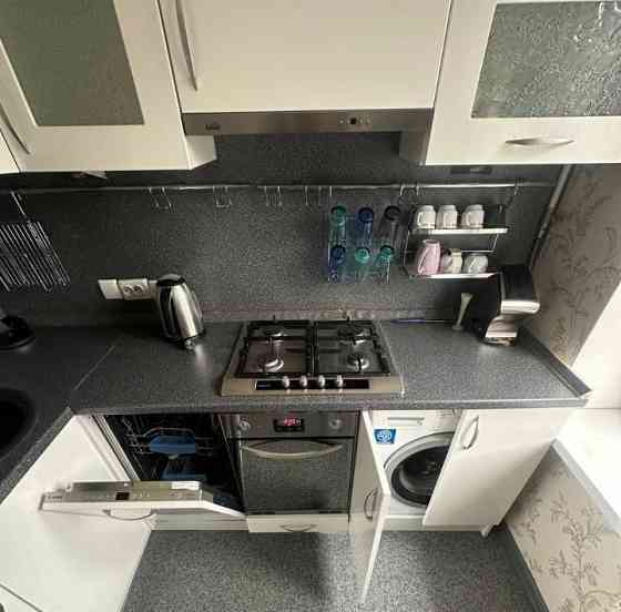 Сдам свою светлую двухкомнатную квартиру. Киевский район, Шахтерская площадь Донецк