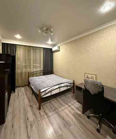 Сдается 2-х комнатная квартира-студия в Ворошиловском районе Школьный Бульвар Донецк