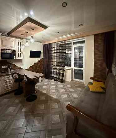 Сдается 2-х комнатная квартира-студия в Ворошиловском районе Школьный Бульвар Донецк