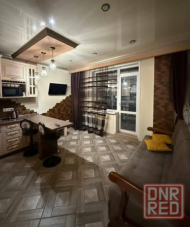 Сдается 2-х комнатная квартира-студия в Ворошиловском районе Школьный Бульвар Донецк - изображение 1