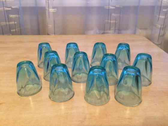 рюмки раритетные - голубое (купоросное) стекло набор 12 штук Донецк