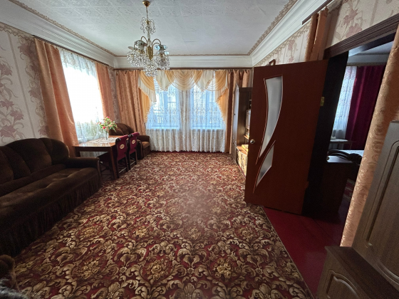 Продается добротный дом . Макеевка, Зеленый Мирный ( напротив школы 49 Макеевка