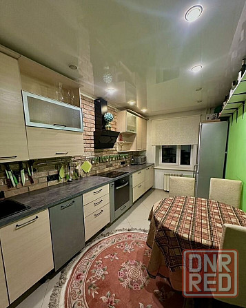 Сдаётся отличная 2-к.кв в Будёновском районе Донецк - изображение 1