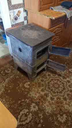 Продам чугунную буржуйку Макеевка