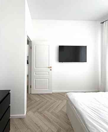 Первая сдача после ремонта, никто не жил. По месторасположению Панфилова. Квартира большая уютная. Донецк