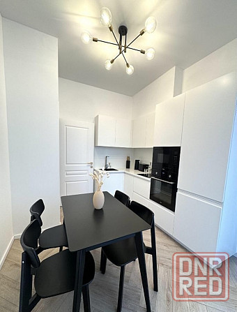 Первая сдача после ремонта, никто не жил. По месторасположению Панфилова. Квартира большая уютная. Донецк - изображение 1