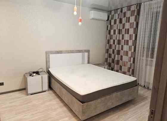 Сдам просторную, очень уютную и теплую квартиру в Киевском районе.Площадь 38 кв. м.Кухня 8 кв. м Донецк