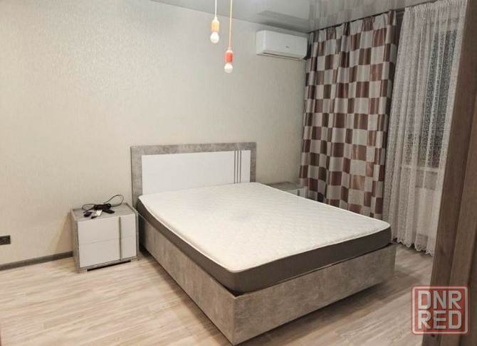 Сдам просторную, очень уютную и теплую квартиру в Киевском районе.Площадь 38 кв. м.Кухня 8 кв. м Донецк - изображение 1