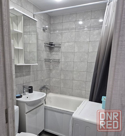 Сдаю однокомнатную квартиру в Ленинском на 4 этаже многоэтажного дома с площадью 40м Донецк - изображение 1