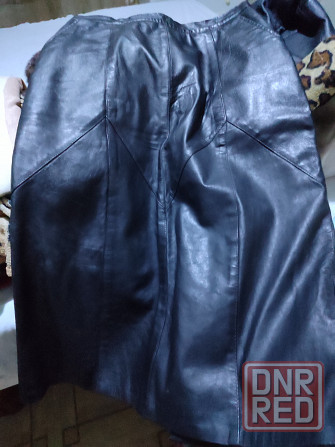 Костюм женский кожаный черного цвета Донецк - изображение 2