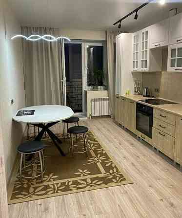 Сдаю однокомнатную квартиру 42.0 м² этаж 1 город Донецк, Ленинский район Донецк