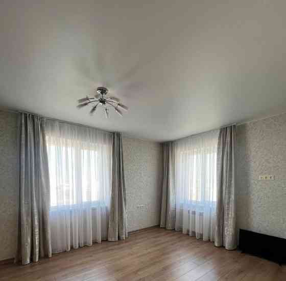 Сдаю двухкомнатную квартиру 56.0 м² этаж 2 город Донецк, Ворошиловский район Донецк