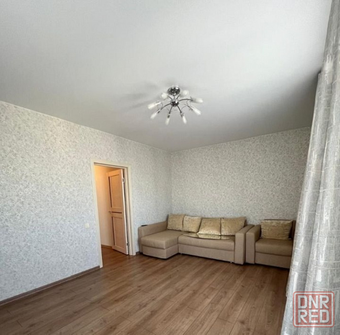 Сдаю двухкомнатную квартиру 56.0 м² этаж 2 город Донецк, Ворошиловский район Донецк - изображение 1