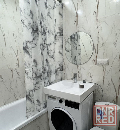 Сдаю двухкомнатную квартиру на 5 этаже многоэтажного дома в Калининском районе Донецк - изображение 1