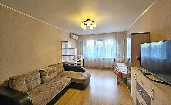 Сдается уютнaя трехкомнатная квaртиpа в самом сердце Донецка (Ворошиловский район, улица Артема Донецк