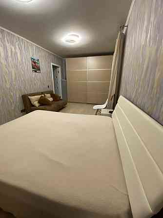 Сдается двухкомнатная квapтиpа в Калининском районе по ул. Цусимской (ориентир Калининский рынок). Донецк