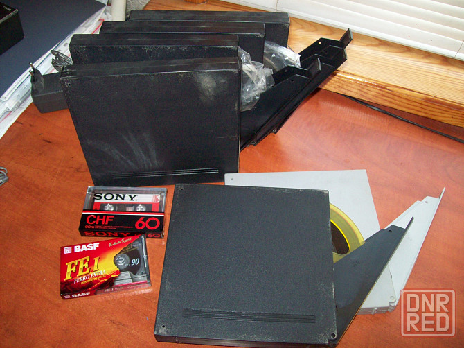 Бобины магнитофонные. Коробки пластиковые для бобин Донецк - изображение 1