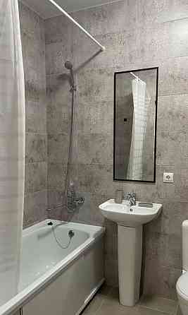 Сдаю двухкомнатную квартиру 55.0 м² этаж 3 город Донецк, Калининский район. Донецк