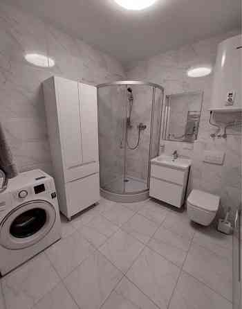 Сдам 1-комнатную квартиру 47м2 в Калининском р-не.Есть вся необходимая мебель и бытовая техника. Донецк