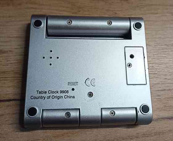 Часы электронные, настольные из 2000х Макеевка