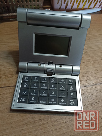 Часы электронные, настольные из 2000х Макеевка - изображение 2