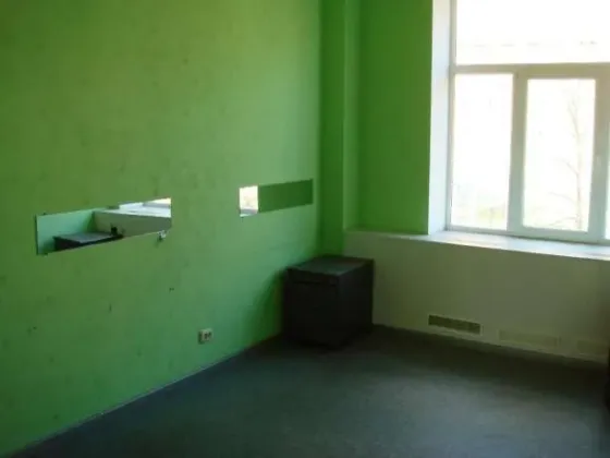 Продажа 3 эт здания пл.1121,8 кв.м около Т_Ц " Green Plaza" Донецк