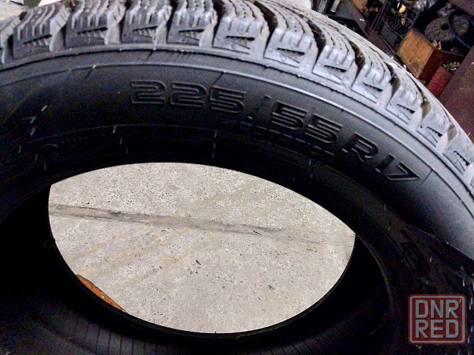 Шины нокиан 225/55r17 Макеевка - изображение 3