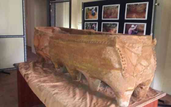 "Белых" кедах на босу ногу* Донецк