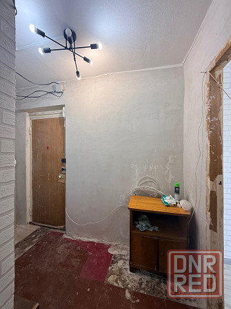 Продам 2-х ком. кв-ру в Центре Макеевки микрорайон Центральный , Пассаж Макеевка - изображение 3