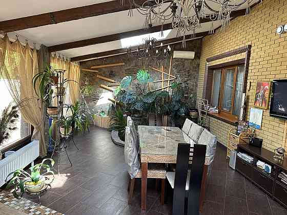 Продам дом двухэтажный 280 м2, документы готовы. недалеко от Донецк Сити Донецк