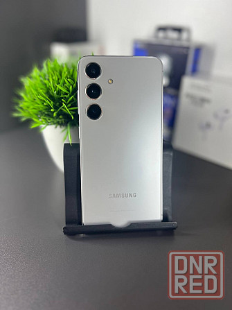 Samsung S24 8/512gb silver Макеевка - изображение 1