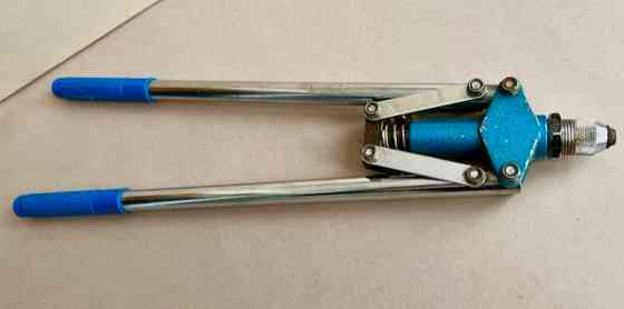 Заклёпочник двуручный для вытяжных заклёпок Донецк