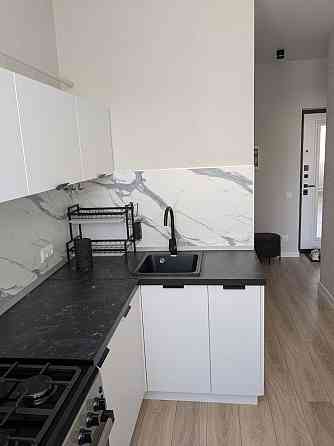 Сдается однокомнатная квартира в Ворошиловском районе на Набережной (ориентир Дом быта Кальмиус). Донецк